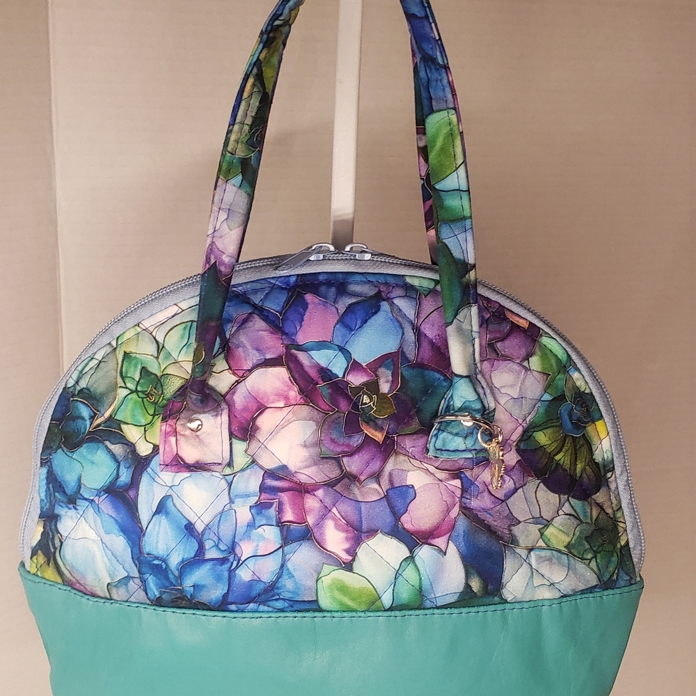 Handmade Mini Handbag - Picture 2 of 10